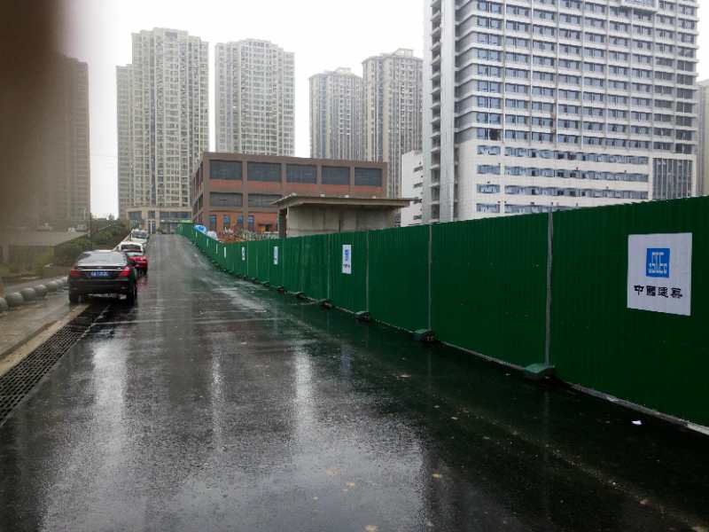 滨海城市的暴雨暴风气候工程不宜使用PVC围挡